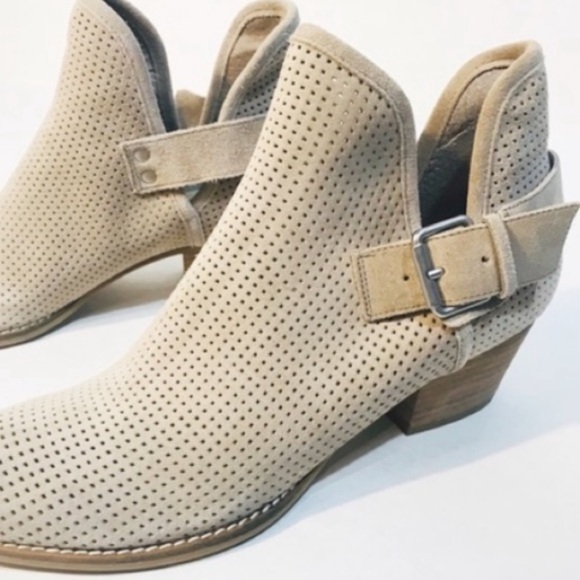 DOLCE VITA Simon Suede Perforated Booties - Picture 11 of 12